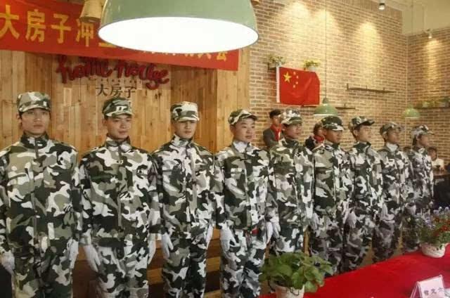 时尚POLO衫