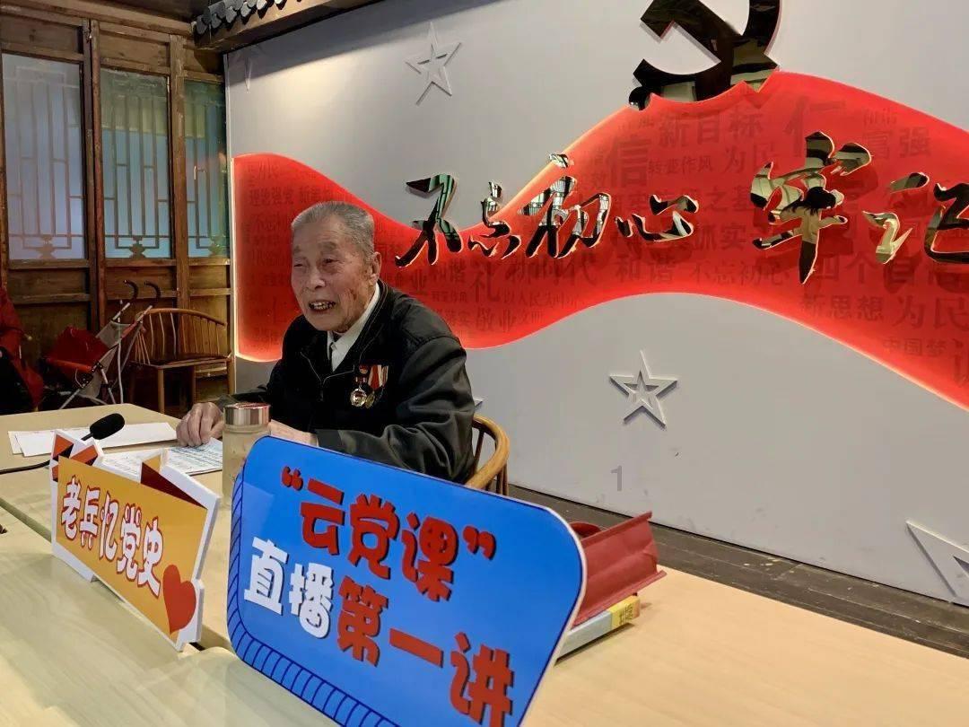德州市政府办公室与德州市诗词协会联合举办“写春联送祝福”活动